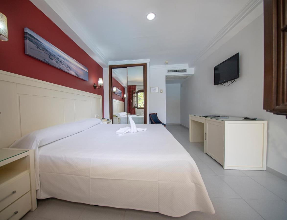 Double or Twin Room with Pool View,1112021733:JPEG